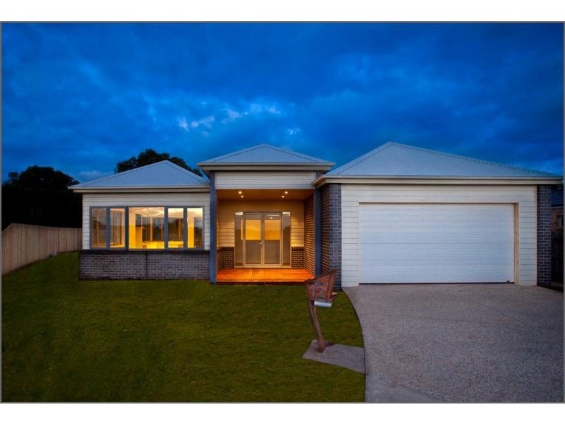 12 Gratton Street, Port Fairy VIC 3284