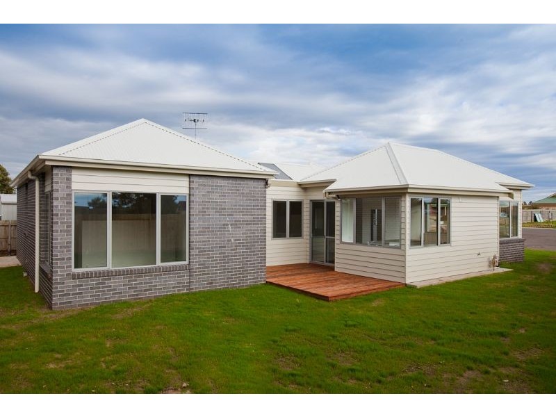 12 Gratton Street, Port Fairy VIC 3284
