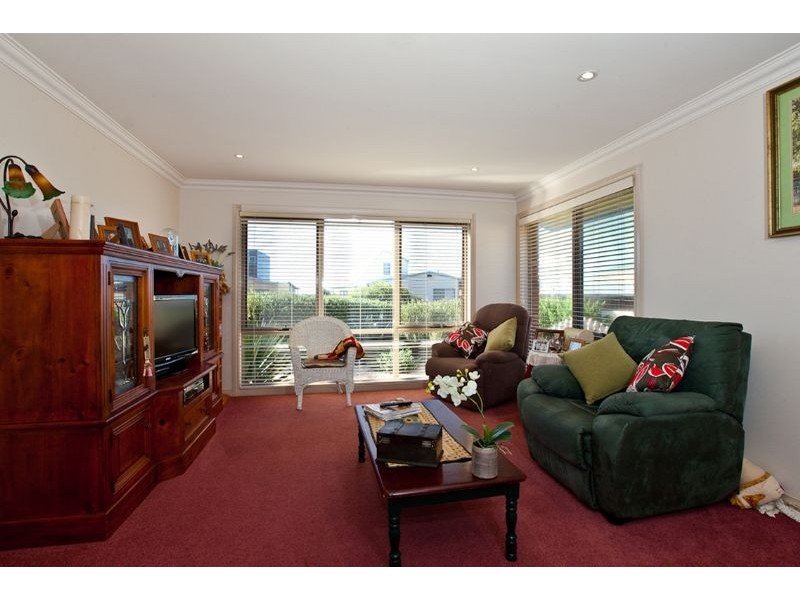 16 Anna-Catherine Drive, Port Fairy VIC 3284
