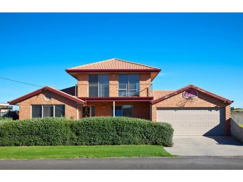 16 Anna-Catherine Drive, Port Fairy VIC 3284