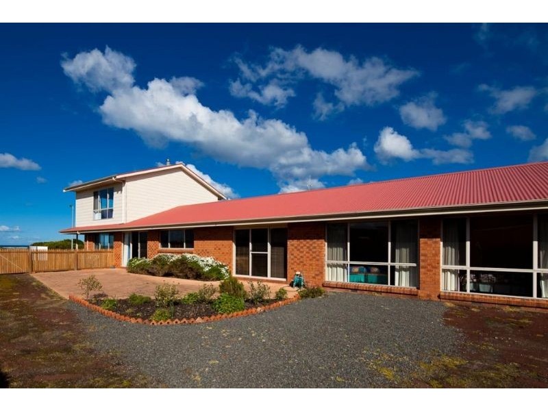 98 Ocean Drive, Port Fairy VIC 3284