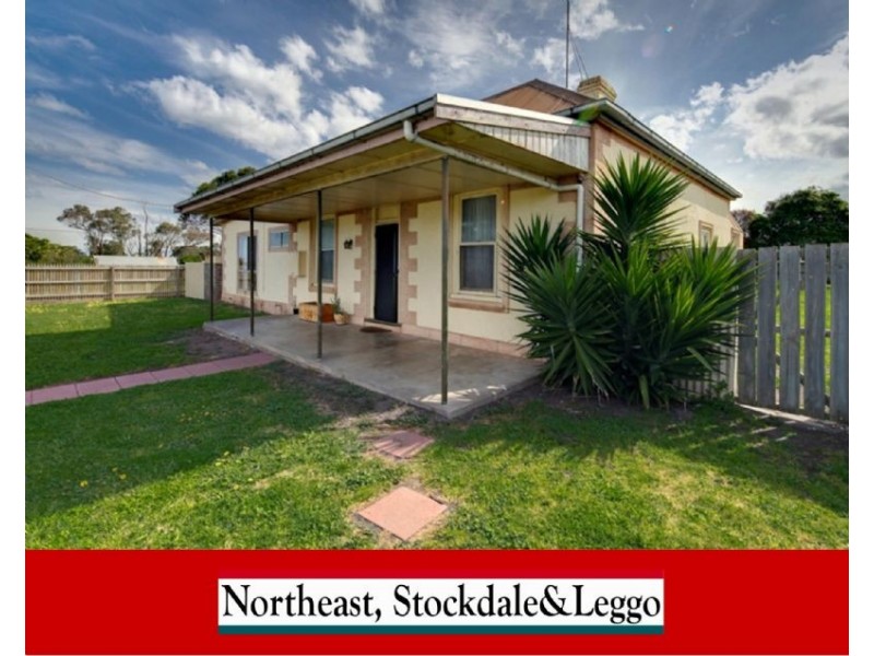 . Crn of Annesley & High Street, Port Fairy VIC 3284