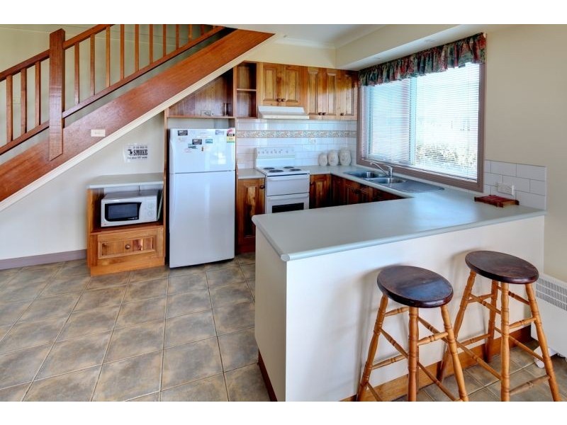 1/104 Ocean Drive, Port Fairy VIC 3284