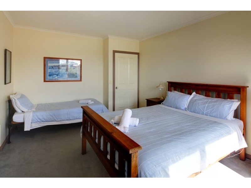 1/104 Ocean Drive, Port Fairy VIC 3284