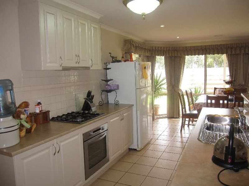 34 Lumsdens Lane, Koroit VIC 3282