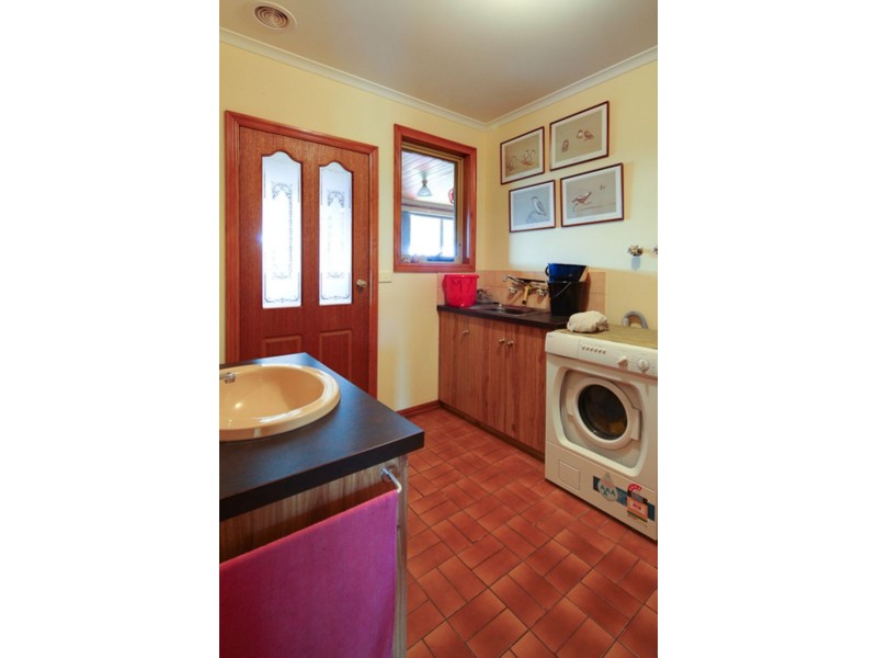 240 Princes Hwy, Port Fairy VIC 3284