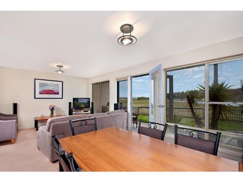 2/102 Gipps Street, Port Fairy VIC 3284