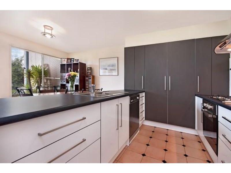 2/102 Gipps Street, Port Fairy VIC 3284