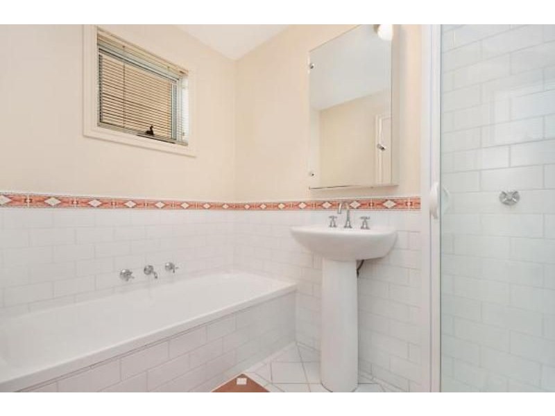 2/102 Gipps Street, Port Fairy VIC 3284