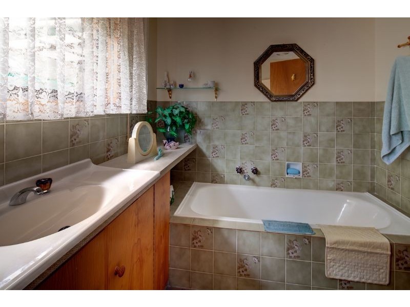 3 Eumeralla Street, Macarthur VIC 3286