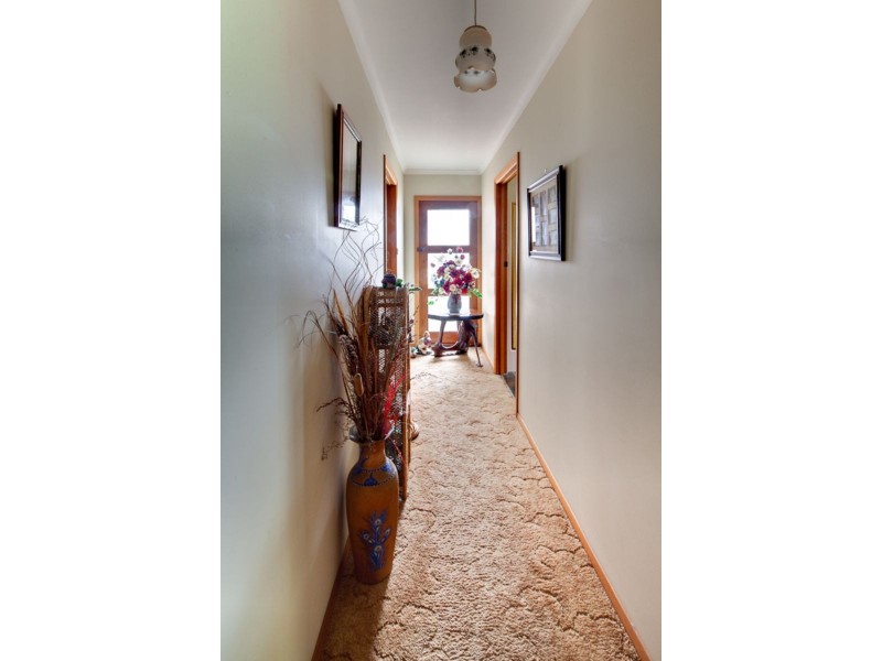 3 Eumeralla Street, Macarthur VIC 3286