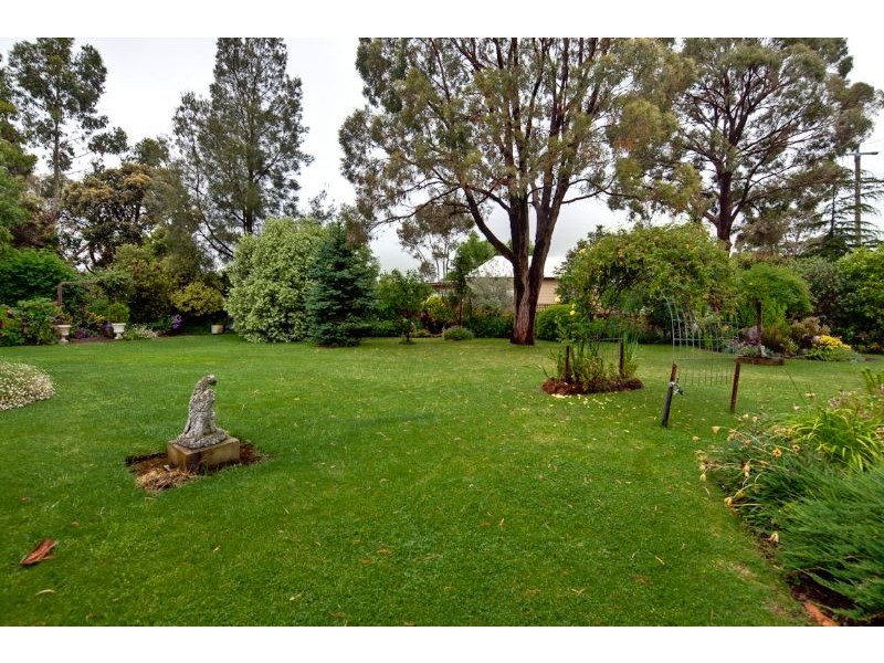 3 Eumeralla Street, Macarthur VIC 3286