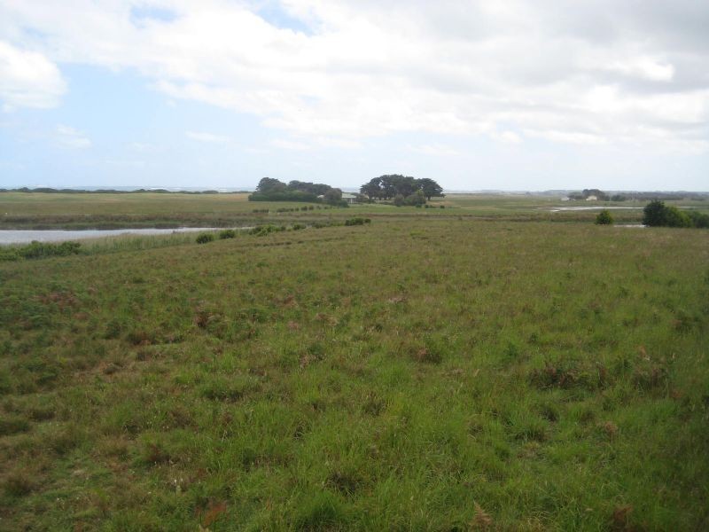 . Cnr Graves Street & The Esplanade, Narrawong VIC 3285