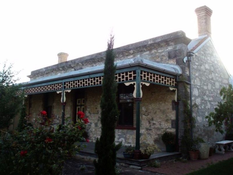 82 Princes Highway, Port Fairy VIC 3284