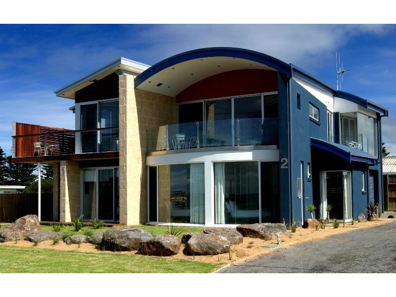 2/105 Beach Street, Port Fairy VIC 3284