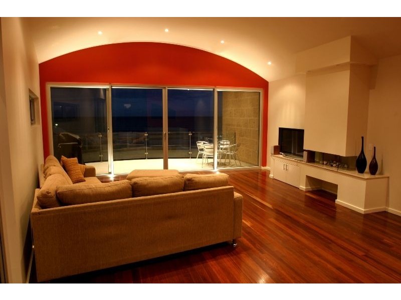 2/105 Beach Street, Port Fairy VIC 3284