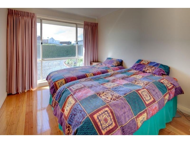 98 Ocean Drive, Port Fairy VIC 3284