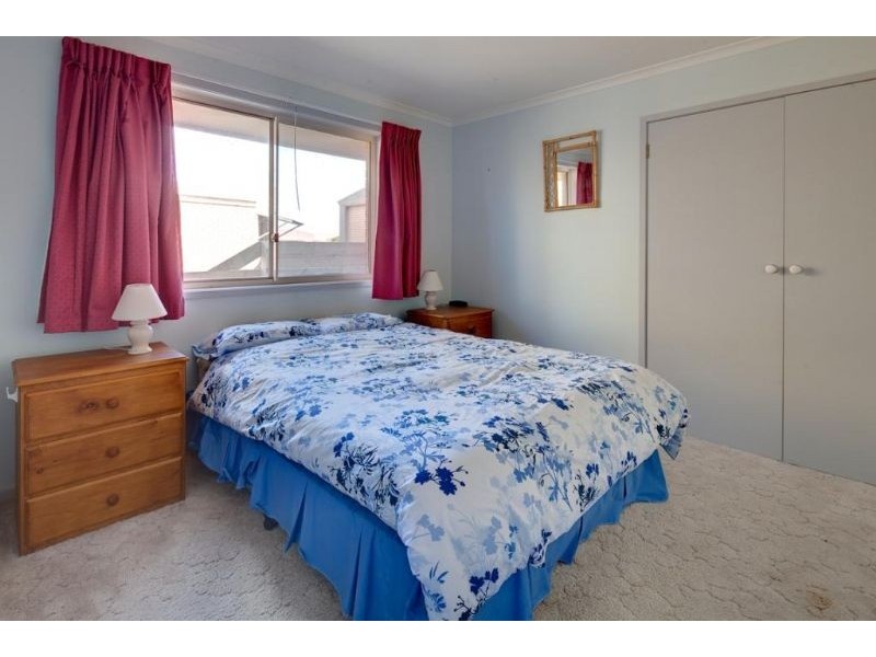 98 Ocean Drive, Port Fairy VIC 3284