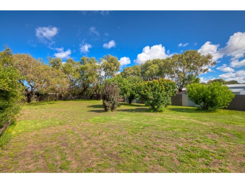 68 Princes Hwy, Port Fairy VIC 3284