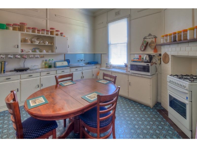 68 Princes Hwy, Port Fairy VIC 3284