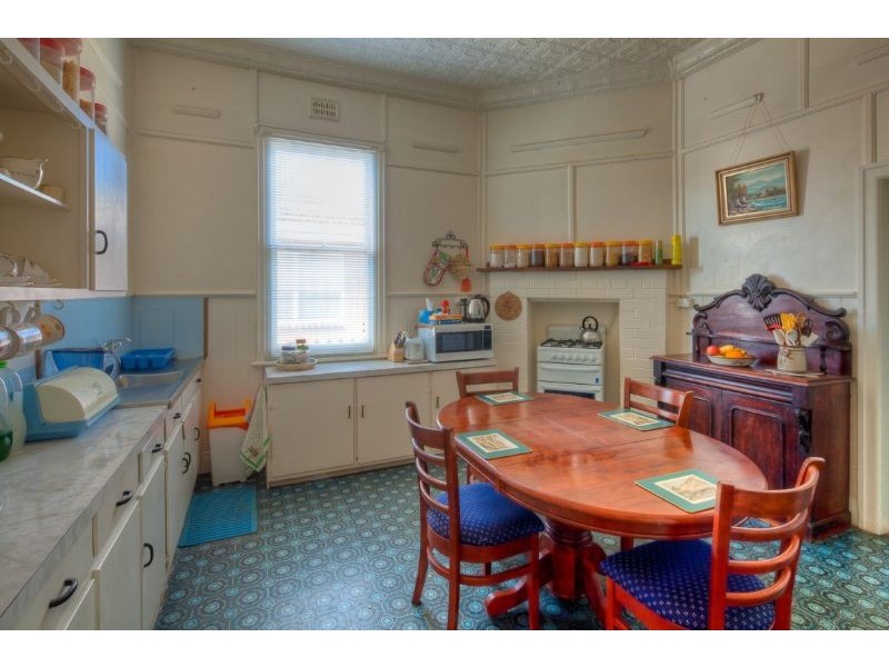 68 Princes Hwy, Port Fairy VIC 3284