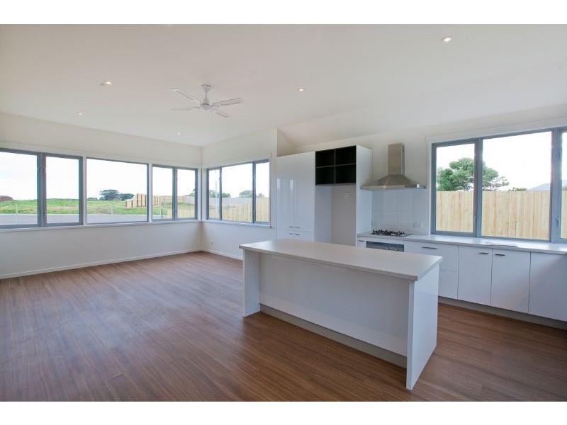 12 Gratton Street, Port Fairy VIC 3284