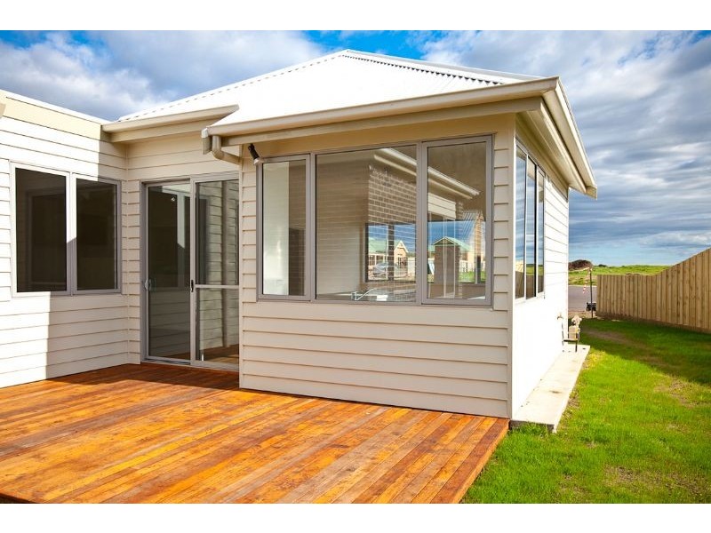 12 Gratton Street, Port Fairy VIC 3284