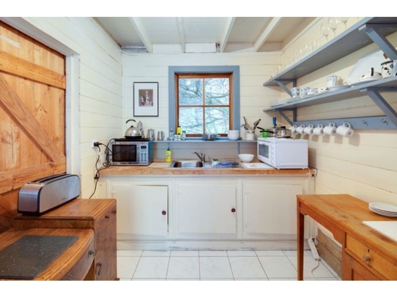 82 Princes Hwy, Port Fairy VIC 3284