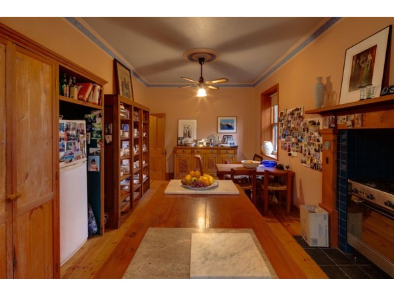 82 Princes Hwy, Port Fairy VIC 3284
