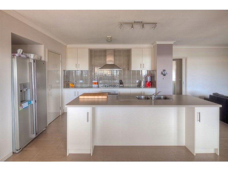 4 Martin Laurence Place, Port Fairy VIC 3284