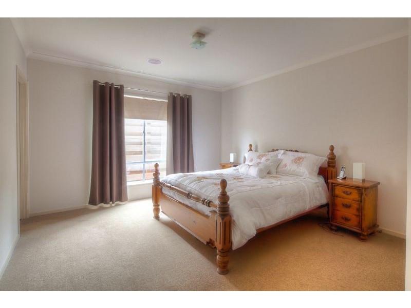 4 Martin Laurence Place, Port Fairy VIC 3284