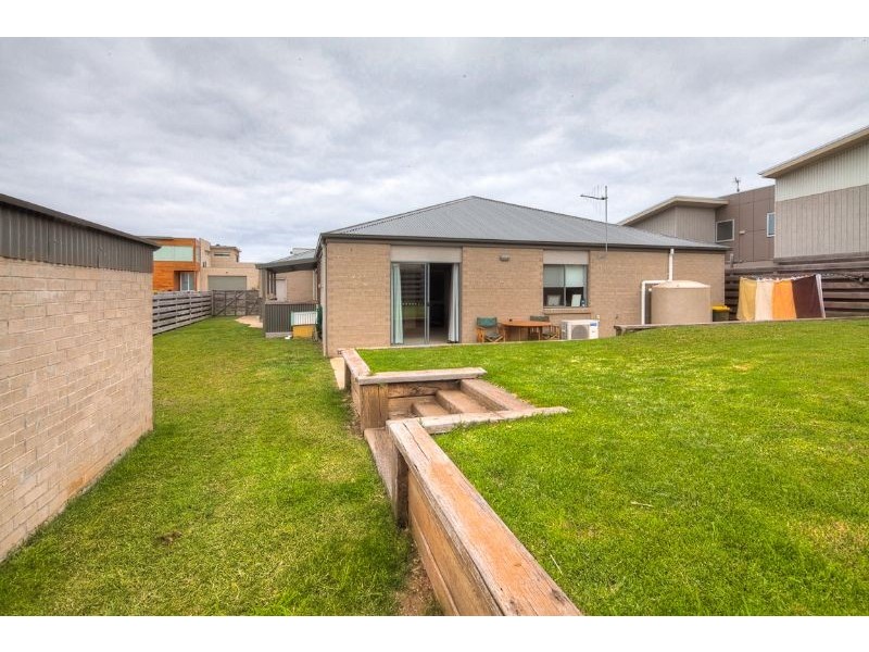 4 Martin Laurence Place, Port Fairy VIC 3284