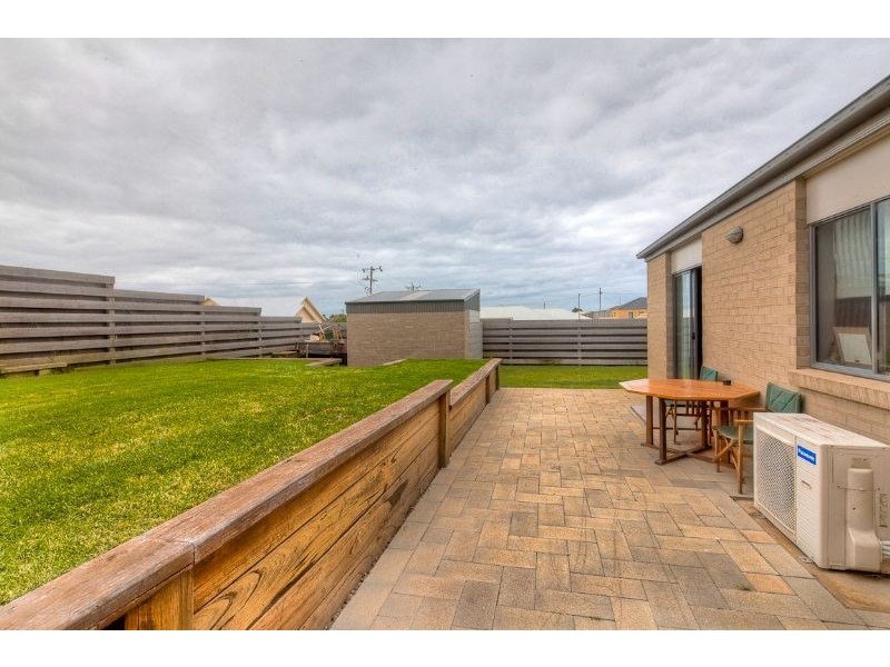 4 Martin Laurence Place, Port Fairy VIC 3284