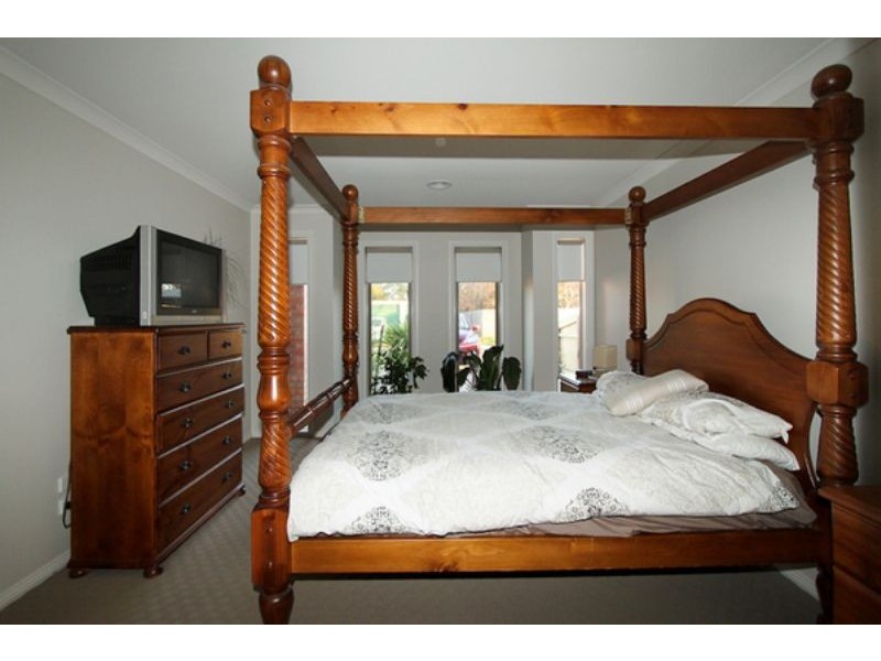 24 Dyson Street, Port Fairy VIC 3284