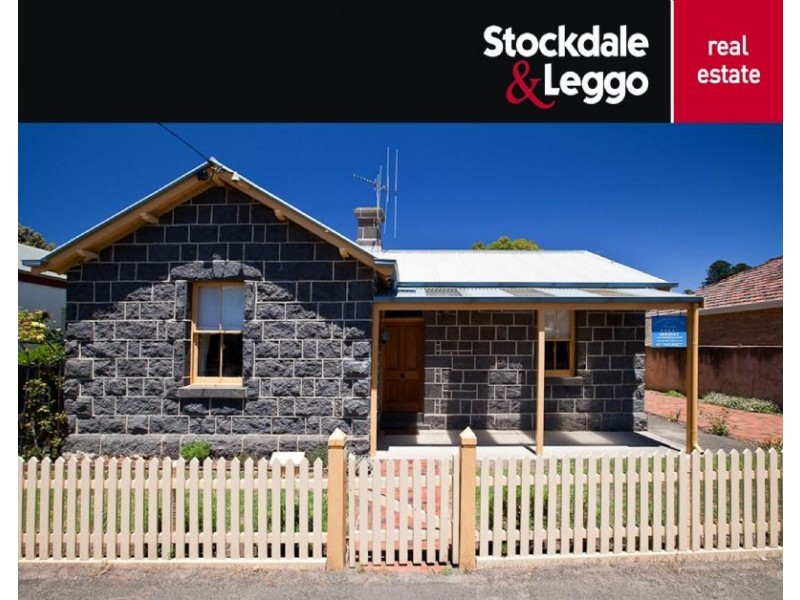 11 Cox Street, Port Fairy VIC 3284