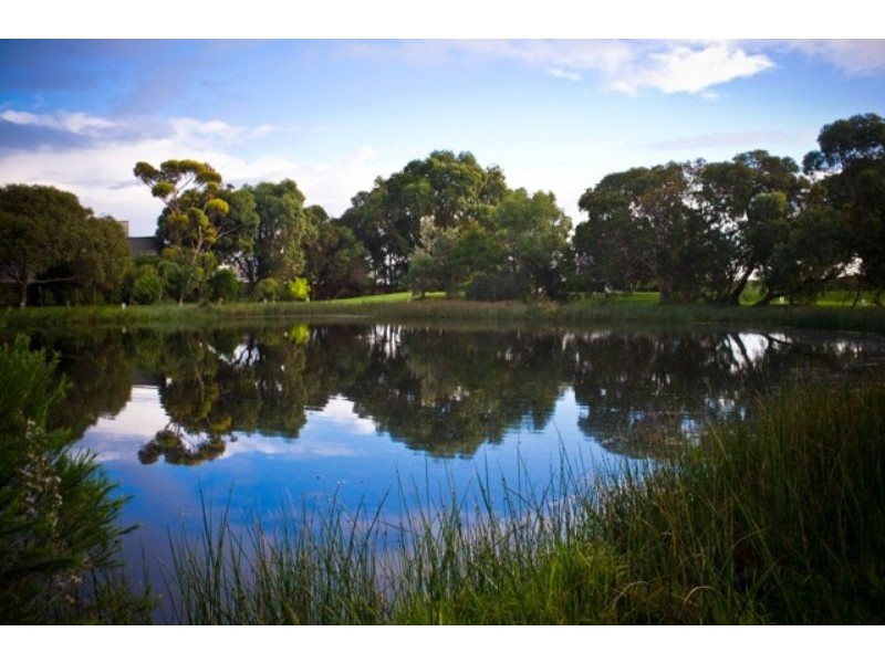 11 Whalers Drive, Port Fairy VIC 3284