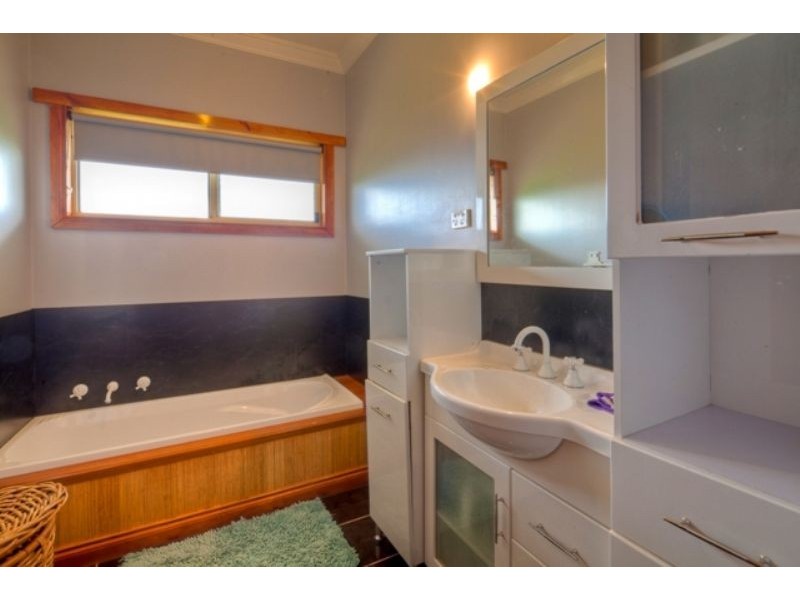 2604 Princes Hwy, Port Fairy VIC 3284