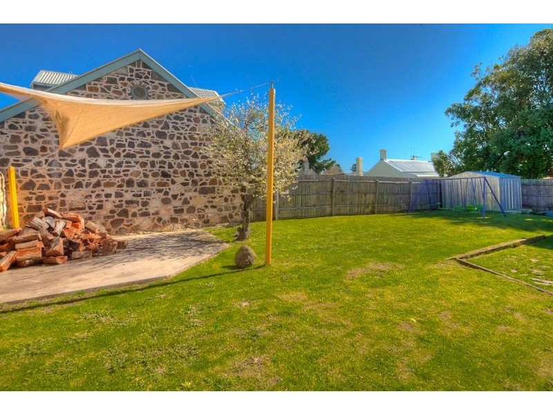42 Albert Street, Port Fairy VIC 3284