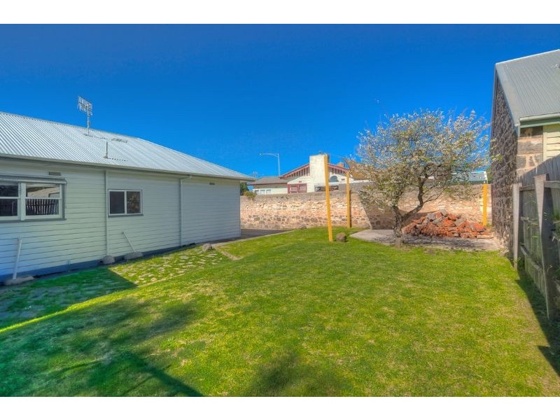 42 Albert Street, Port Fairy VIC 3284