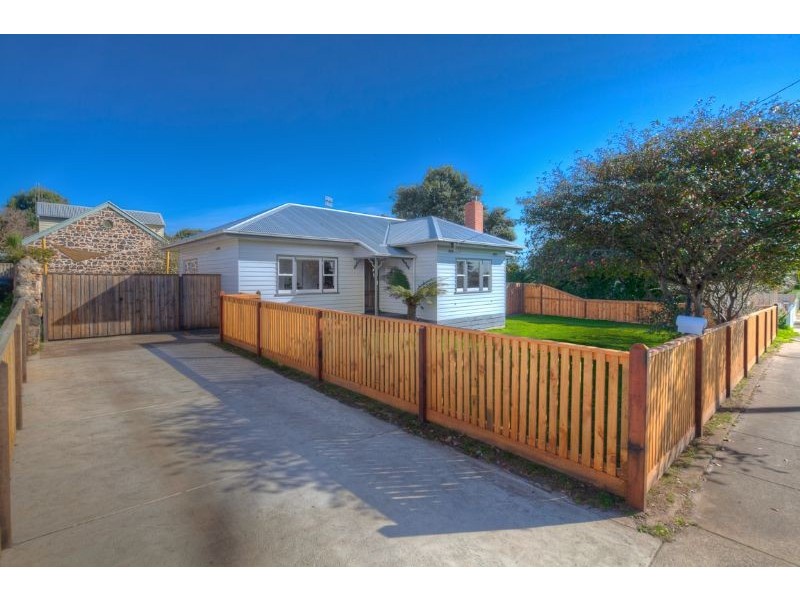 42 Albert Street, Port Fairy VIC 3284