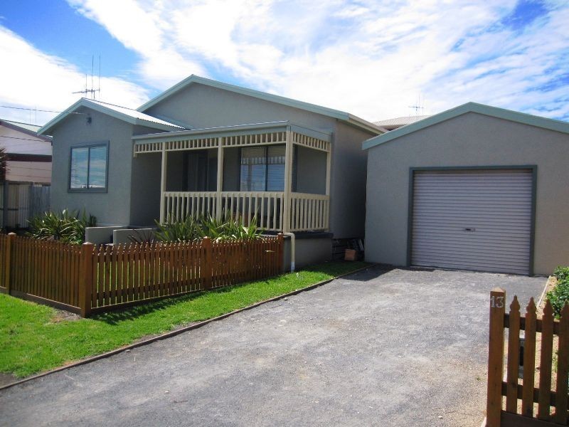13 Reardon Street, Port Fairy VIC 3284