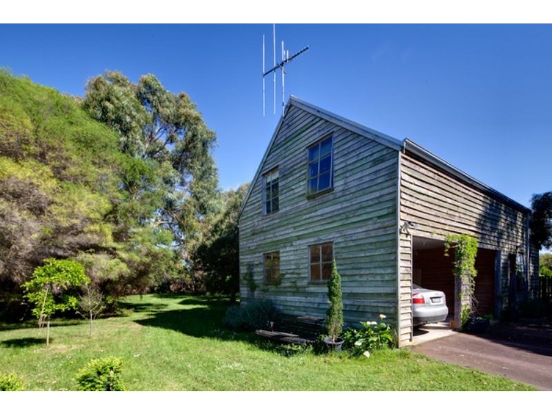 82 Princes Hwy, Port Fairy VIC 3284