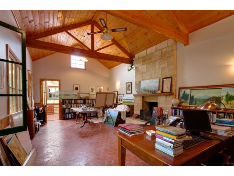 82 Princes Hwy, Port Fairy VIC 3284