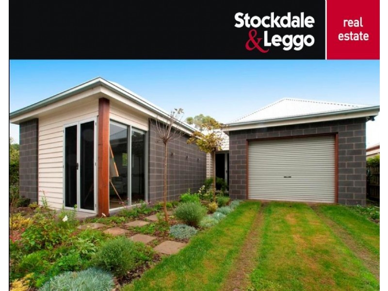 24 Wishart Street, Port Fairy VIC 3284
