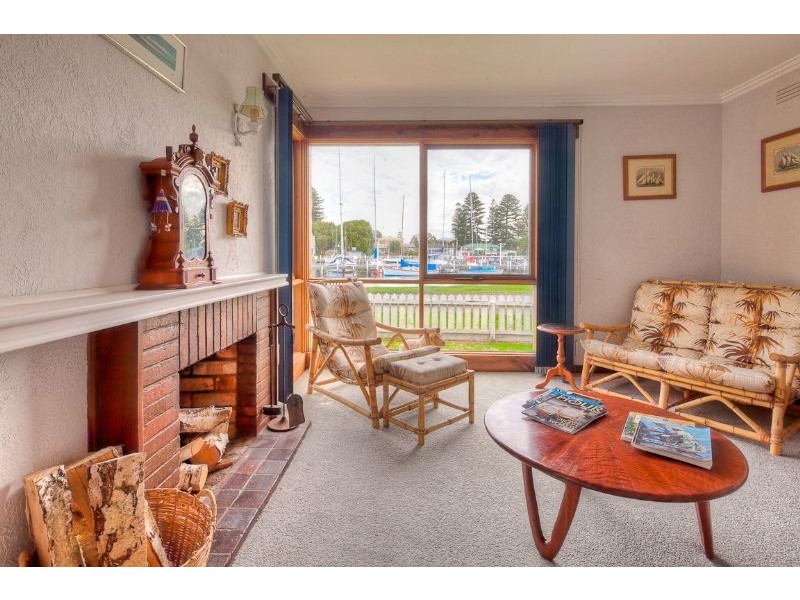 32 Griffiths Street, Port Fairy VIC 3284