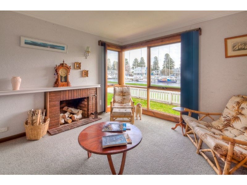 32 Griffiths Street, Port Fairy VIC 3284