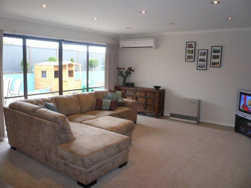 17 Lynden Grove, Warrnambool VIC 3280