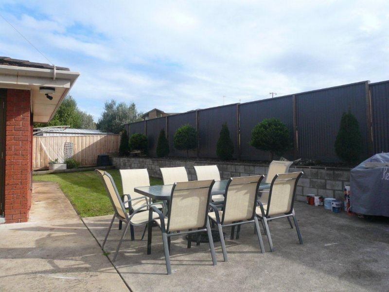 17 Lynden Grove, Warrnambool VIC 3280