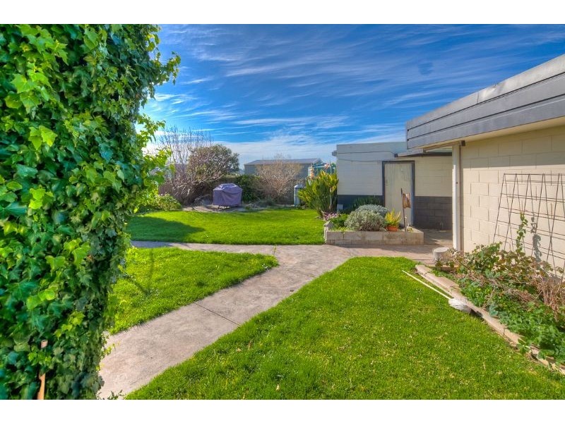 5 Uebergang Street, Port Fairy VIC 3284