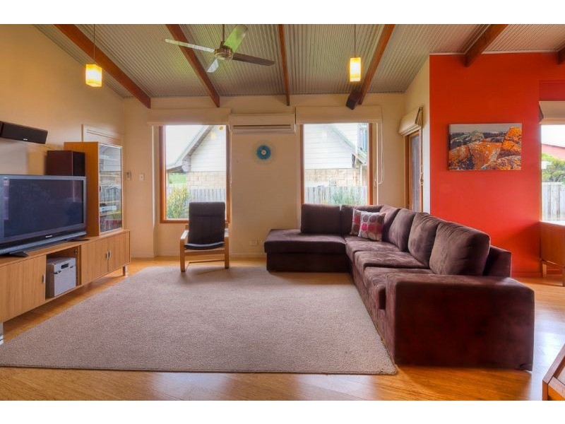 17 Anna-Catherine Drive, Port Fairy VIC 3284